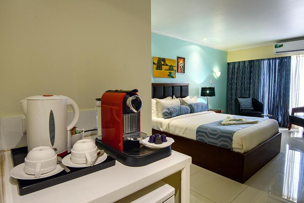 קוקופו Gazelle International Hotel מראה חיצוני תמונה