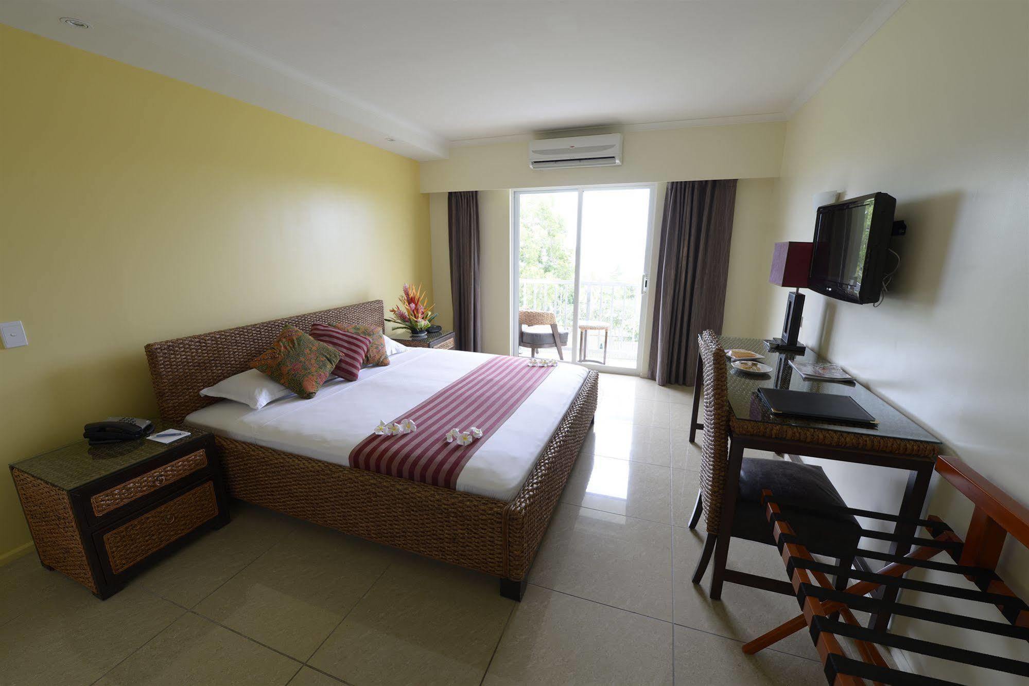 קוקופו Gazelle International Hotel מראה חיצוני תמונה