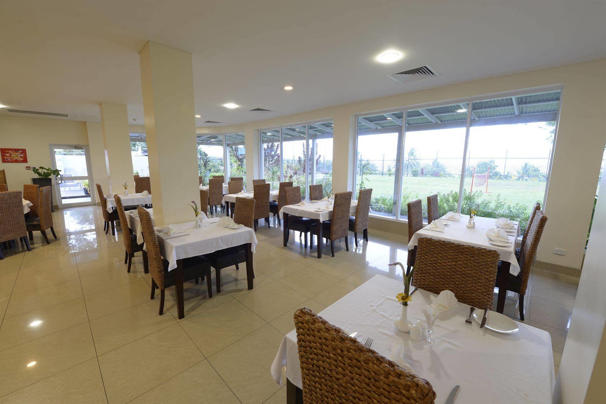 קוקופו Gazelle International Hotel מראה חיצוני תמונה
